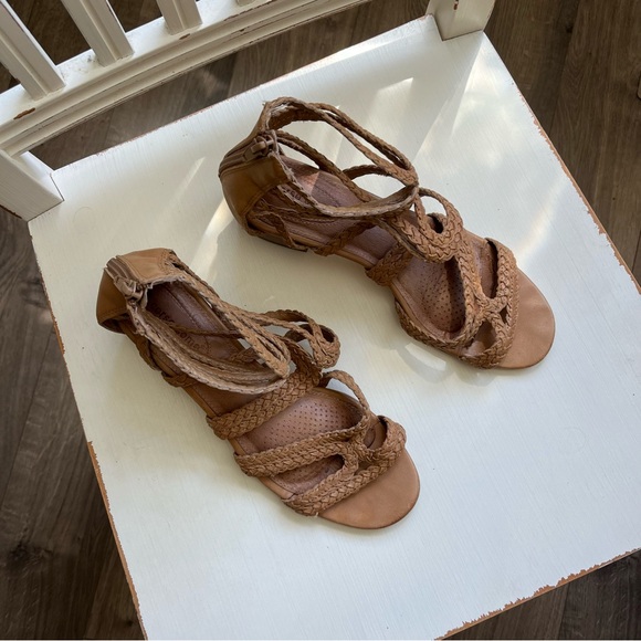 Anthropologie Corso Como Heels Size 8.5 - Picture 7 of 7